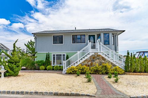 414 Daytona Dr, Lavallette, NJ 08735-3023