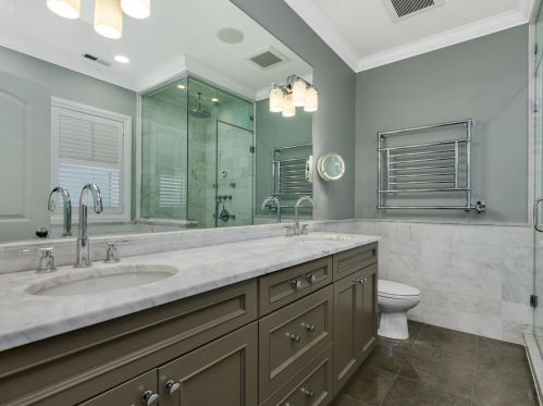 4147 Damen Ave, Chicago IL 60618-3045 exterior