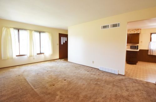 2401 Layton Ave, Milwaukee, WI 53221-2714