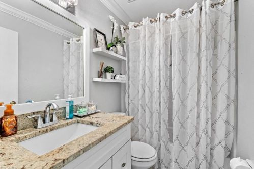 4742 Alhambra Cir, Naples FL 34103-3291 exterior