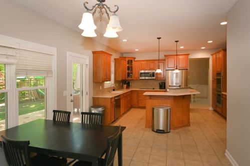 6513 Belgian Ave, Kalamazoo MI  49009-5992 exterior