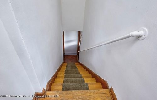 165 Pond Rd, East Freehold NJ 07728-1320 exterior