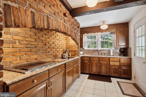 2195 Terwood Rd, Huntingdon Valley PA 19006-5509 exterior