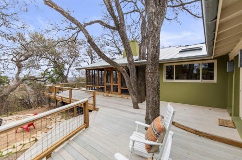 902 Bluebonnet Ln, Austin TX 78704-4025 exterior