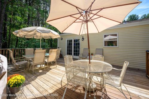 407 Stump Tavern Rd, Jackson Twp NJ 08527-3326 exterior