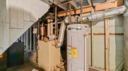 143 Bennett St, Woonsocket RI  02895-4618 exterior