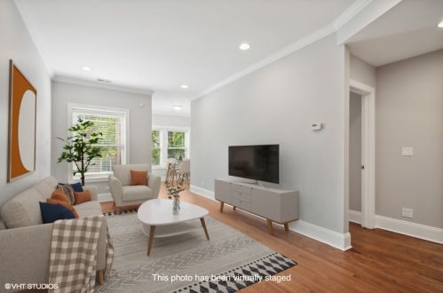 2550 Sunnyside Ave, Chicago, IL 60625-3037