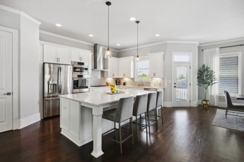 692 Drewry St, Atlanta GA  30306-3715 exterior