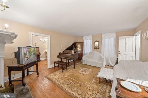 126 Fairfax St, Alexandria VA 22314-3331 exterior