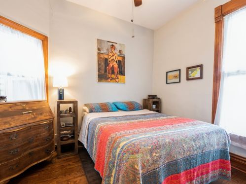 4052 Paulina St, Chicago IL 60613-2520 exterior