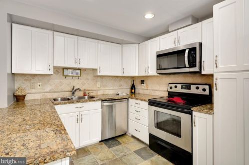 6406 Birchleigh, Alexandria VA 22315-3636 exterior