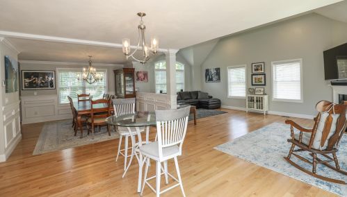 62 Hoit Rd, Concord NH  03301-1804 exterior