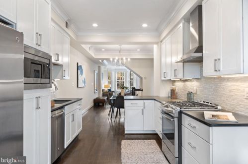 408 4th St, Washington DC  20003-2005 exterior