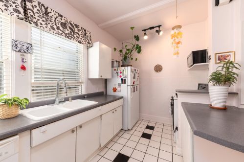 1616 51, Milwaukee WI 53208-2217 exterior