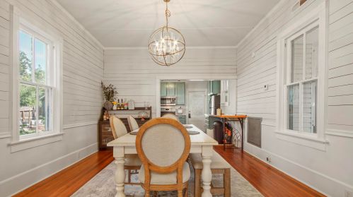 98 Live Oak Ave, Defuniak Springs FL  32435-2383 exterior