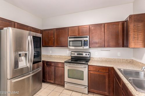 7542 Fair Meadows Loop, Tucson AZ 85756-6151 exterior