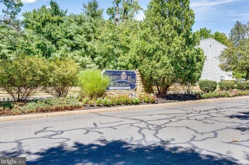 17 Aspen Ct, Trenton NJ  08619-4602 exterior