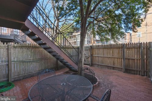 1737 Corcoran St, Washington DC 20009-2471 exterior