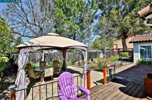 1619 St, Concord CA 94521-1001 exterior