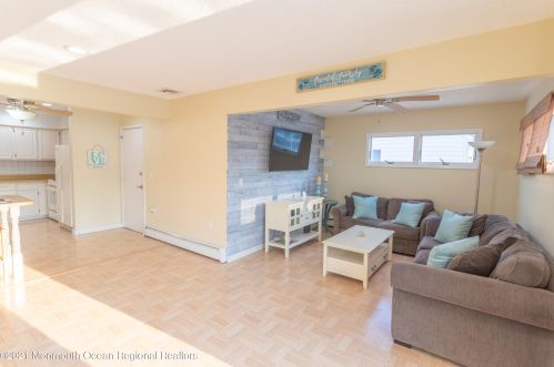 58 Ocean Gate Ave, Berkeley Township NJ 08721-1420 exterior