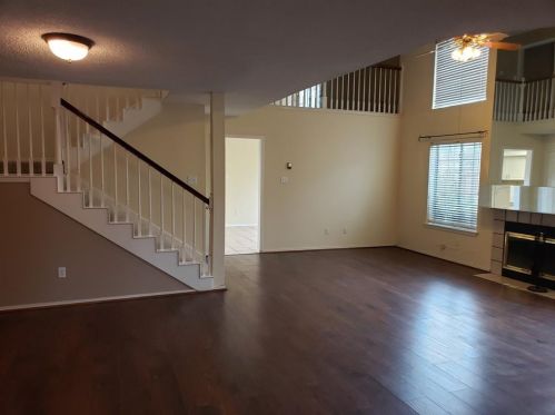 9409 Blue Jay Way, Irving TX  75063-6402 exterior