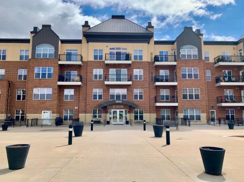 1800 Graham Ave, Saint Paul MN  55116-3289 exterior