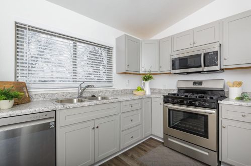 9401 Ln Jolla Dr, Saint Louis MO 63132-2119 exterior