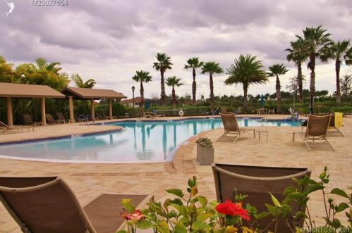 10092 Oak Tree Cir, Fort Pierce FL 34987-2454 exterior