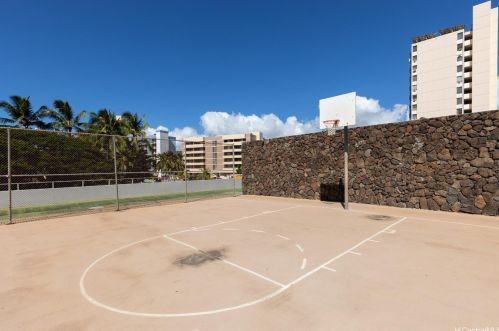 2888 Ala Ilima St, Honolulu HI 96818-5220 exterior