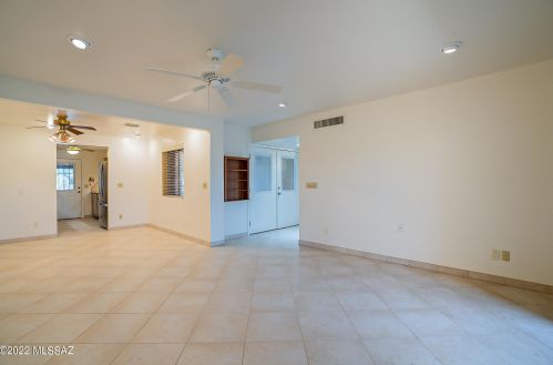 5229 Alta Vis St, Tucson AZ 85716-2138 exterior