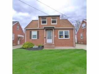 1543 Winchester Rd, Cleveland OH  44124-2820 exterior