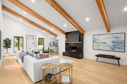 2100 Apricot Glen Dr, Austin, TX 78746-7844