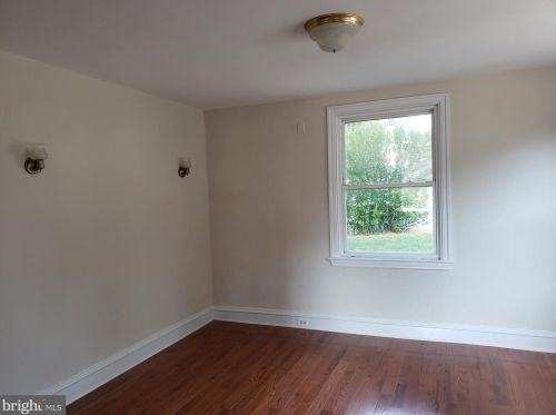 21 County Line Rd, Ardmore PA 19003-0021 exterior