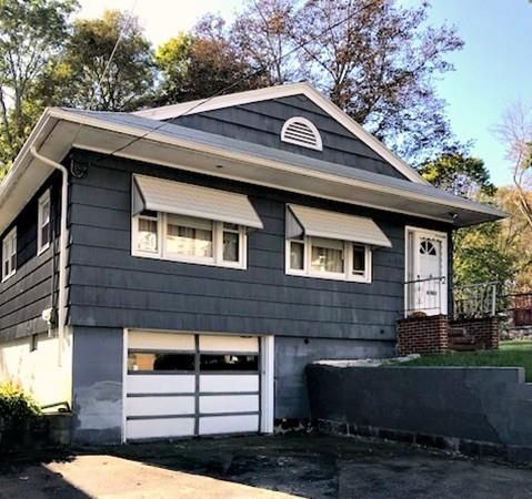 35 Swan St, Lawrence, MA 01841-1210