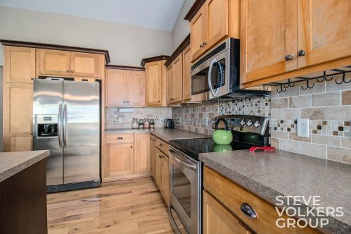 2073 Conifer Rdg Dr, Byron Township MI 49315-7929 exterior