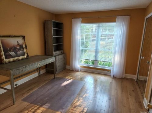 1 Huntington Cir, Peekskill NY 10566-2558 exterior