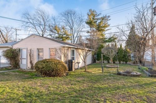 3935 Greenleaf Ave, Chicago IL 60626-2882 exterior