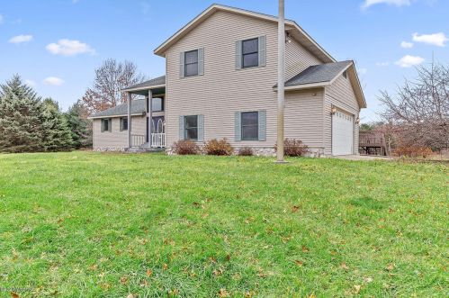 2730 60 St, Fennville MI 49408-9414 exterior