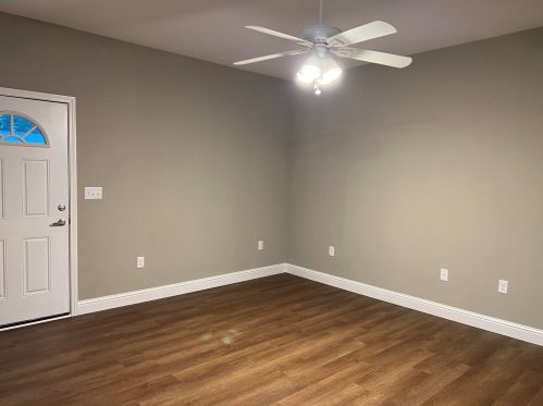 271 Laurel Ln, Defuniak Springs, FL 32433-6528