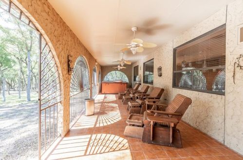 309 Rolling Oaks Ln, San Antonio TX 78253-5354 exterior