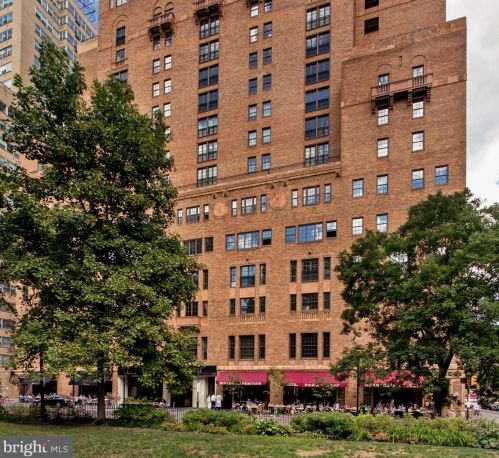 219 18th St, Philadelphia PA 19103-6141 exterior