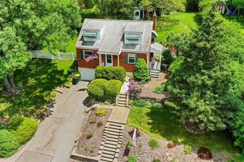 102 Hillendale Rd, Pittsburgh, PA 15237-1802