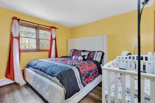 156 Avery St, Manchester CT 06042-1756 exterior