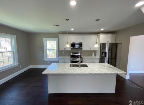 17 Adelaide Ave, New Brunswick NJ  08904-1600 exterior