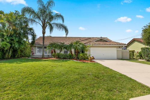 110 Twylite Ter, Fort Pierce FL  34983-1247 exterior