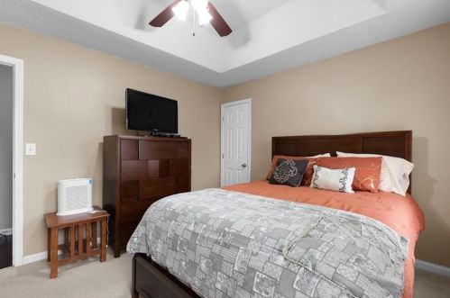 5961 Duren Mdw Dr, Lithonia GA 30058-3592 exterior