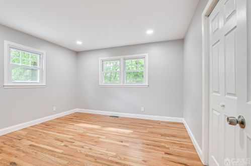 53 Fairmount Ave, Edison NJ  08820-2032 exterior