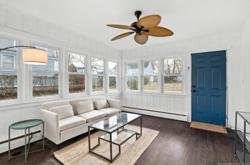 11 Vlg St, Deep River CT 06417-1720 exterior