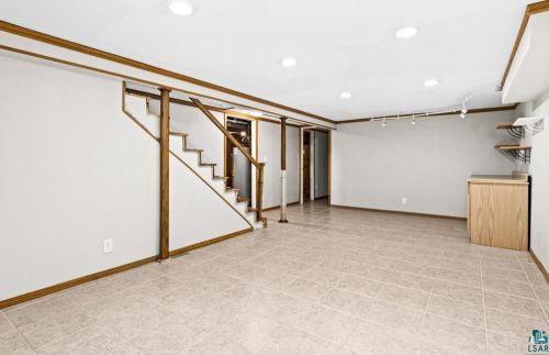 8431 Vinland St, Duluth MN 55810-1449 exterior