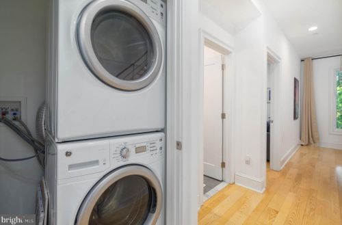 1018 Leithgow St, Philadelphia PA  19123-1421 exterior